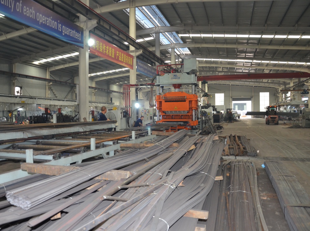 How B2B Buyers Can Choose the Right Steel Grating Supplier