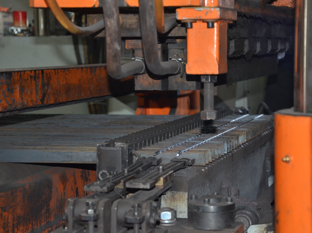 How B2B Buyers Can Choose the Right Steel Grating Supplier