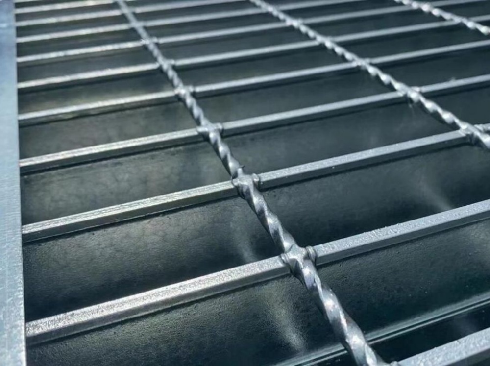 How to choose steel grating? Buyer's guide